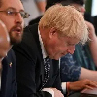 10 ministers resigned in britain