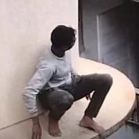 Thief jumped to escape and died