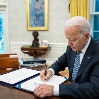 Biden signs executive order on abortion rights challenging state laws