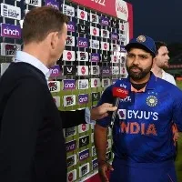 Rohit Sharma extends support to Virat Kohli