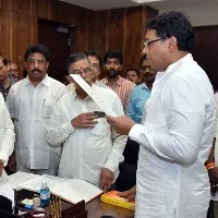 mekapati vikram reddy takes oath as atmakur mla