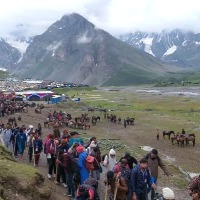 Over 7,100 pilgrims leave for Amarnath cave shrine from base camp