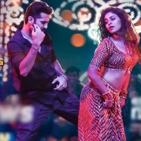 Thumping response to 'Ra Ra Reddy' number from 'Macherla Niyojakavargam'