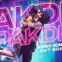 Vijay Deverakonda energetic dance number in Liger song Akdi Pakdi