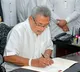 Sri Lanka immigration staff denied to to go VIP Suite and stamp on President Gotabaya passport