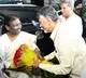 chandrababu welcomes draupadi murmu at vijayawada