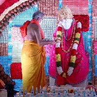 V-P, PM greet people on 'Guru Purnima'