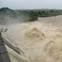 Water level crossed danger mark at Kadem project, 12 villages evacuated
