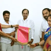 kcr invited to mahankali bonalu