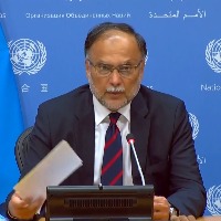 Pak minister warns India of 'potentially catastrophic consequences' from Kashmir tensions