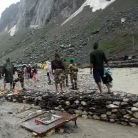 amarnath yatra temporarily suspended due to heavy rains