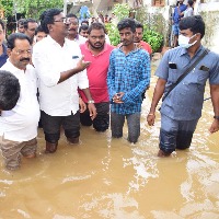 KTR appreciates ministers, TRS MLAs for visiting flood-ravaged areas