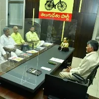 chandrababu directs tdp mps to fight for ap rights in parliamet