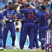 3rd ODI: Hardik, Pant help India hammer England by 5 wickets, win series 2-1
