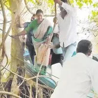Congress MLA Sethakka Narrowly escaped from boat accident