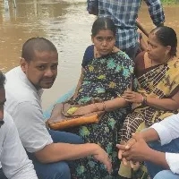 Tollywood producer Bunny Vasu escapes boat incident
