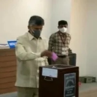 TDP Chief Chandrababu casts his vote in presidential elections