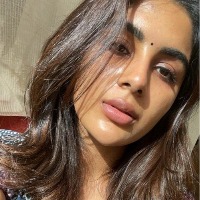 Southern sensation Samyuktha Menon oozes oomph in photoshoot