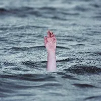 Woman jumps into Hussain Sagar lake in Hyderabad, dies