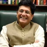 union minister fires on telangana cm kcr