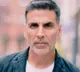 Akshay kumar recevies an award from Income tax department