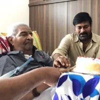 Megastar Chiranjeevi holds veteran actor Kailala Satyanarayana's birthday fete