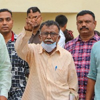 Sreekumar and Teesta were tutoring witnesses: SIT to Ahmedabad court