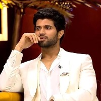 Vijay Deverakonda tells KJo he wouldn't mind a threesome