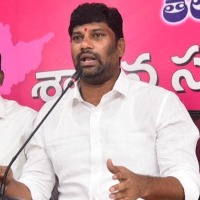 Governor Tamilisai speaking like a politician: TRS MLA Balka Suman