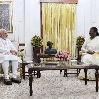 pm modi meets president draupadi murmu at rashtrapati bhavan