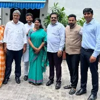 ysrcp mp Sri Krishna Devarayulu Lavu photo with tdp mps