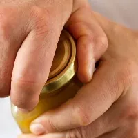 Research Finds Weak Handgrip Strength May Indicate Major Health Problems