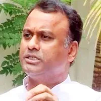 Uttam Kumar Reddy meeting with Komatireddy failed