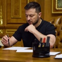 Zelensky asks remaining Ukrainian civilians to evacuate from Donetsk