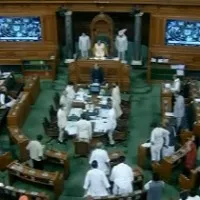 Opposition parties raise slogans against union govt in parliament