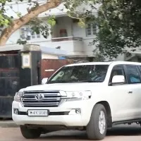 Salman Khan spotted in bulletproof Toyota Land Cruiser SUV