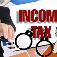 Income Tax dept finds unaccounted transactions over Rs 1K cr during searches