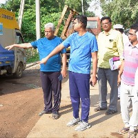 వెహికల్ డిపోలో జరుగుతున్న ఆధునికీకరణ పనుల పరిశీలన: వీఎంసీ కమిషనర్
