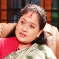 Vijayashanti comments on Aamir Khan and Telugu top hero