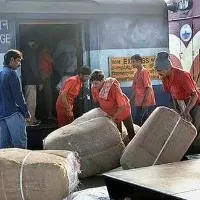 Amazon ties up with Indian Railways to boost delivery of packages