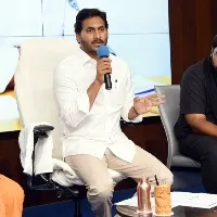 ys jagan meeting with kuppam ysrcp cadre at tadepally