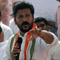 TPCC chief denies making remarks against Venkat Reddy