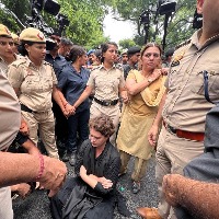 Cong's protest march to PM's residence foiled, Priyanka detained