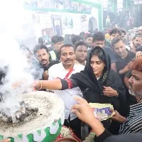 ys sharmila prayers at bibika alam