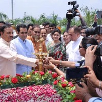 20 ft high Gandhi statue made from 1,000 kg waste unveiled in Noida
