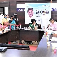 ప్రజా సమస్యలపై స్పందనలో వచ్చిన అర్జీలు సత్వరమే పరిష్కరించాలి: విజ‌య‌వాడ‌ మేయర్