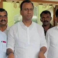 Komatireddy Raj Gopal Reddy today submit his resignation letter to speaker