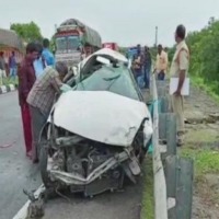 Four die after car tyre burst 