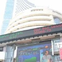 Markets ends in flat mode