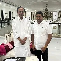jeevan reddy meets kcr in pragathi bhavan